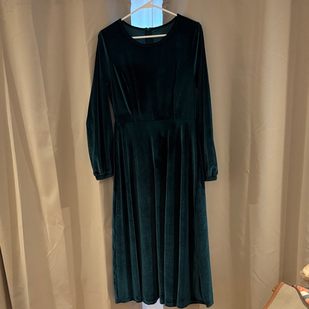 Long Sleeve Velvet Midi Dress Emerald Green